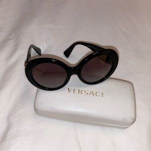 Oversized women’s Versace sunglasses